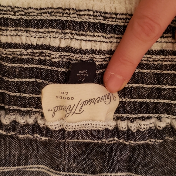 Universal Threads striped jumper dress - Picture 4 of 7